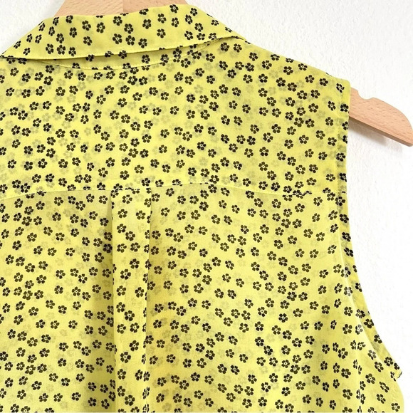 Cabi Bright Yellow Sheer Ditzy Daisy Button Down Shirt Blouse Medium - Picture 9 of 15